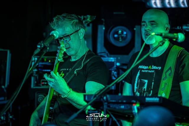 Fotografie z akce: Mňága a Žďorp