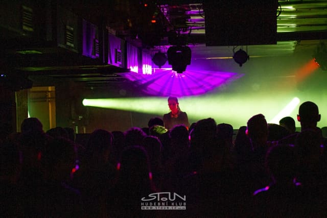 Fotografie z akce: Beats for Love X-Mas w/ Lucca & Chris Sadler