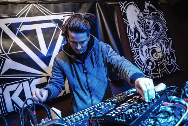 Fotografie z akce: Vault w/ Bushman & Genetix