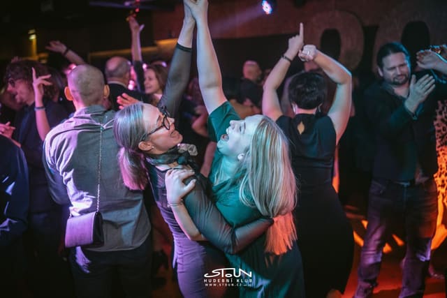 Fotografie z akce: Narozeninový ples STOUNu - 31 let