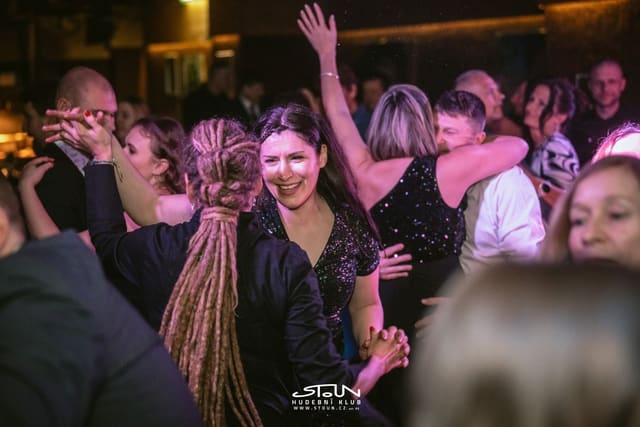 Fotografie z akce: Narozeninový ples STOUNu - 31 let