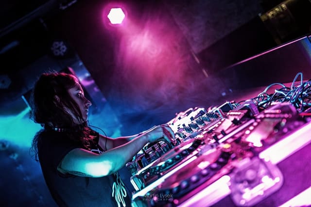 Fotografie z akce: No!se w/ Dj Pixie