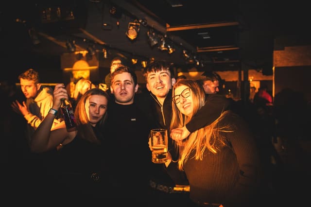 Fotografie z akce: Last Invasion 360 w/ Dj Pixie