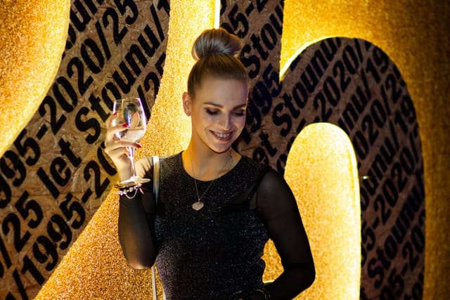 Fotografie z akce: Narozeninový ples Stounu - 25 let