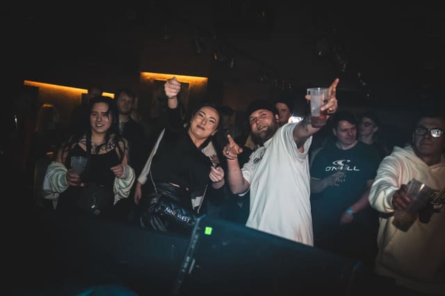 Fotografie z akce: Last Invasion 360 w/ Dj Pixie