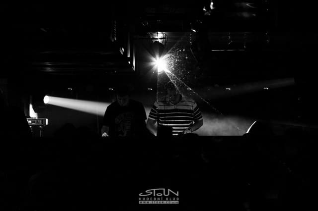 Fotografie z akce: No!se w/ Hrr.nec & Mc Vaant