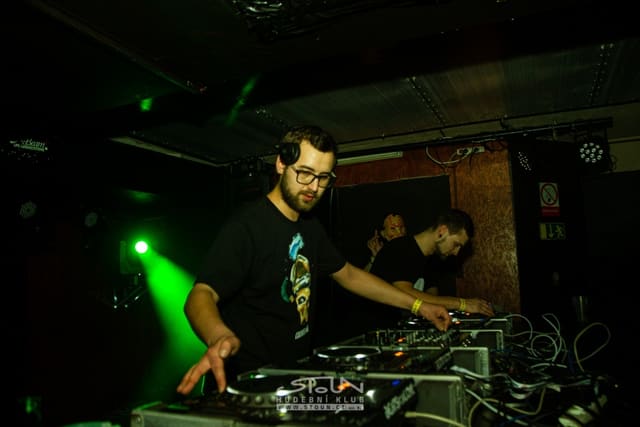 Fotografie z akce: Bass Invasion - carnival edition
