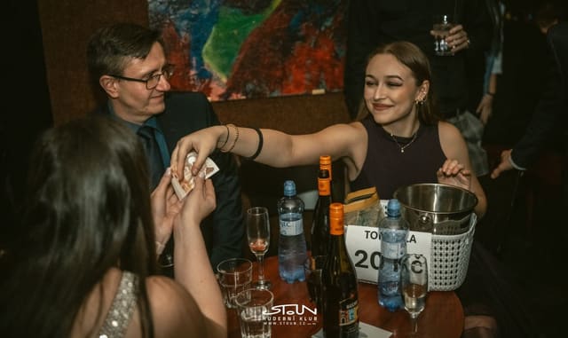 Fotografie z akce: Narozeninový ples STOUNu - 31 let
