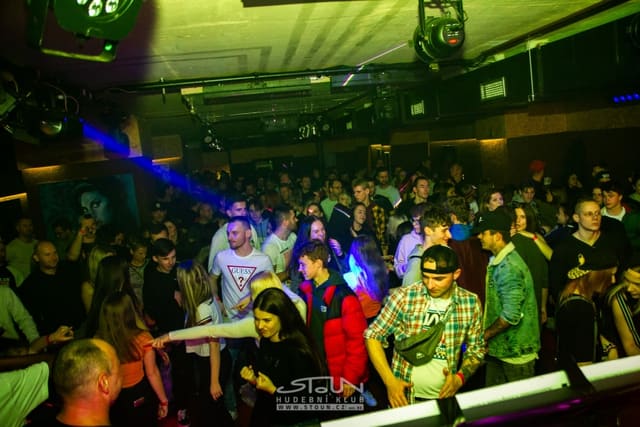 Fotografie z akce: Beats for Love X-Mas w/ Lucca & Chris Sadler