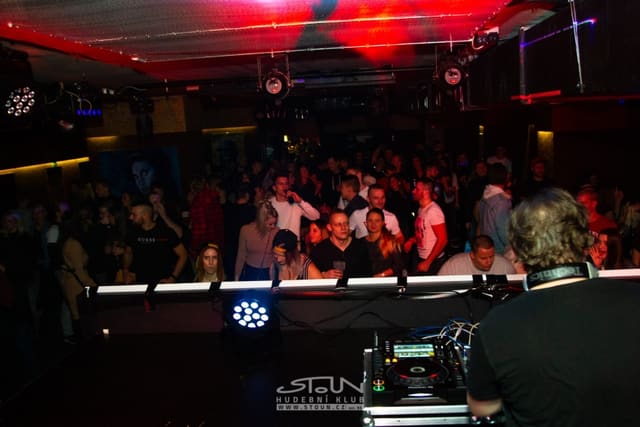 Fotografie z akce: Beats for Love X-Mas w/ Lucca & Chris Sadler
