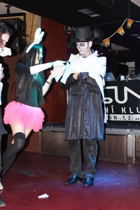 Fotografie z akce: HALLOWEEN GOODWILL PARTY