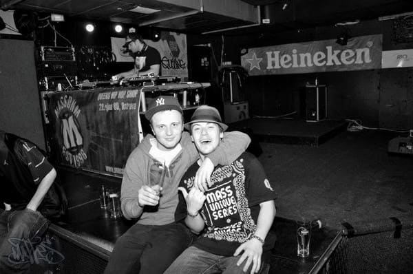 Fotografie z akce: KICK THE HITS