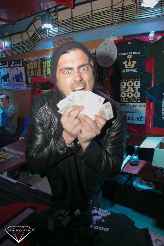 Fotografie z akce: DOG EAT DOG (USA)