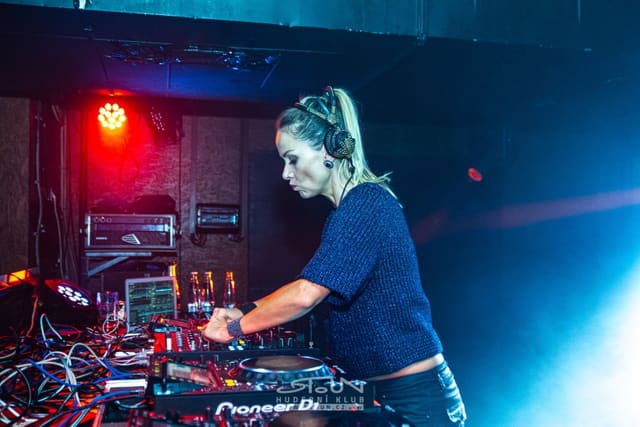 Fotografie z akce: Beats for Love X-Mas w/ Lucca & Chris Sadler