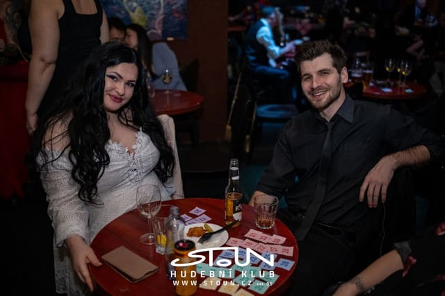 Fotografie z akce: Narozeninový ples - 30 let