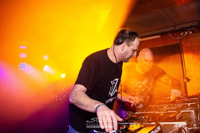 Fotografie z akce: No!se w/ Hallucinator (IT)