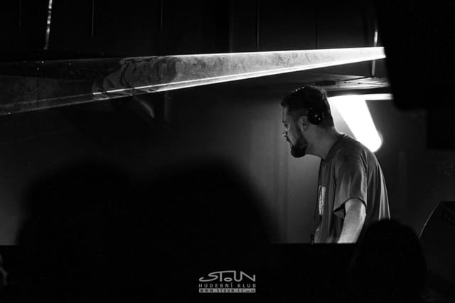 Fotografie z akce: No!se w/ Hrr.nec & Mc Vaant