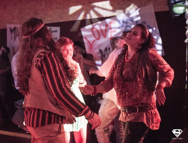 Fotografie z akce: NAROZENINOVÝ PLES - 21 LET - HIPPIE STYL