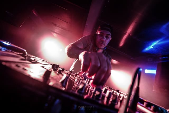 Fotografie z akce: No!se w/ Tantrum Desire (UK)