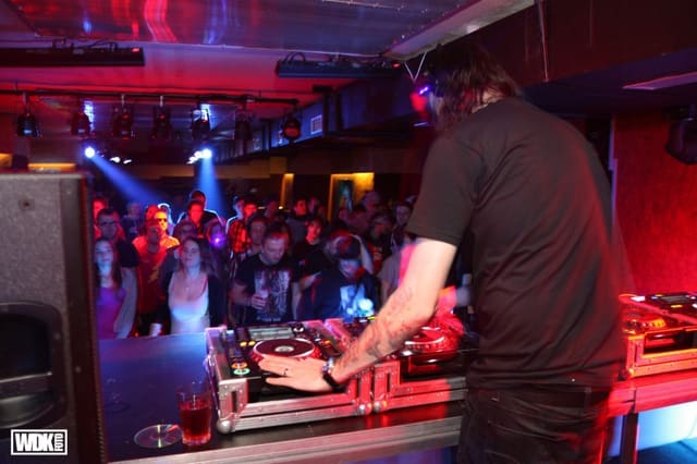 Fotografie z akce: NO!SE w/ PROLIX (UK)