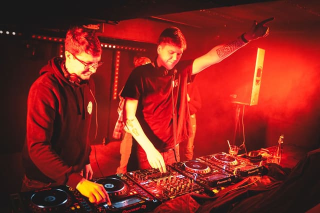 Fotografie z akce: No!se w/ CIRCADIAN (UK)