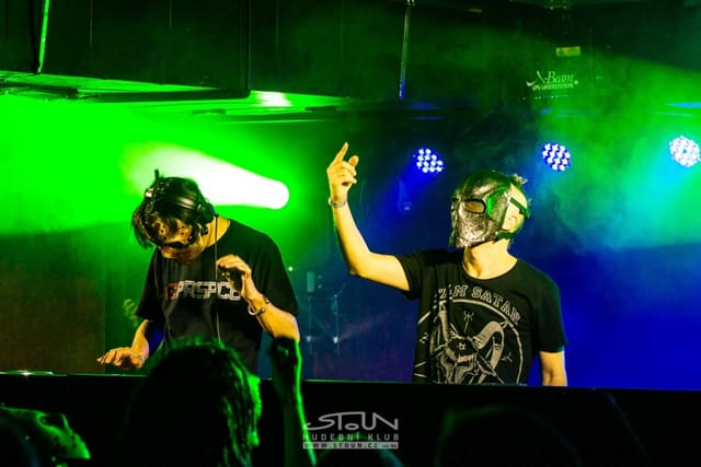 Fotografie z akce: No!se w/ Hallucinator (IT)