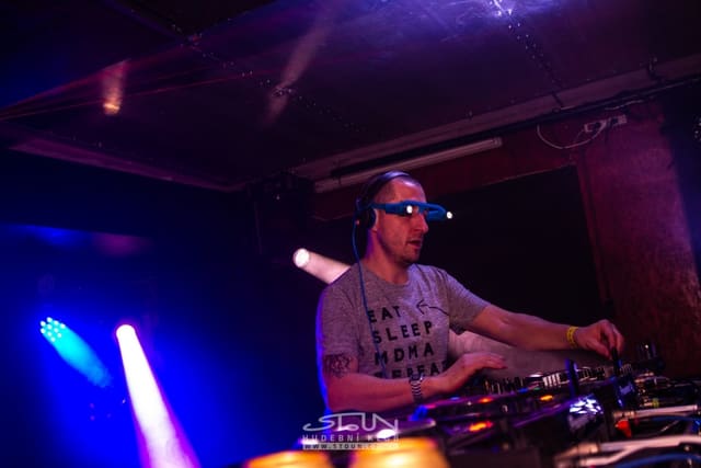 Fotografie z akce: Beats for Love X-Mas w/ Lucca & Chris Sadler