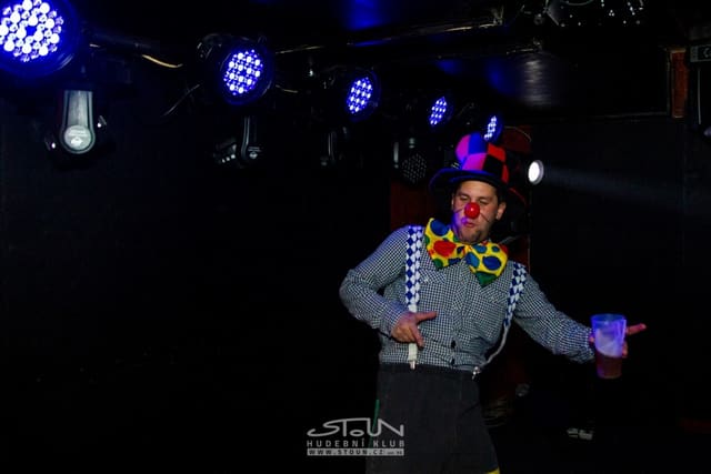 Fotografie z akce: Bass Invasion - carnival edition