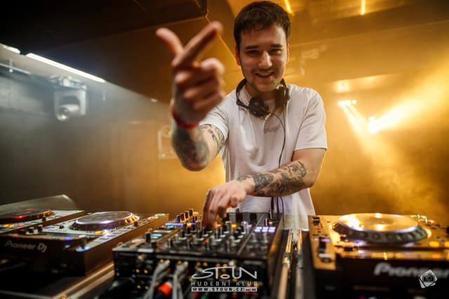 Fotografie z akce: Gunfingers pres. Lock'n'Load w/ ZIGI SC