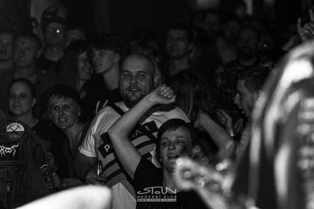 Fotografie z akce: Visací Zámek & Znouzectnost