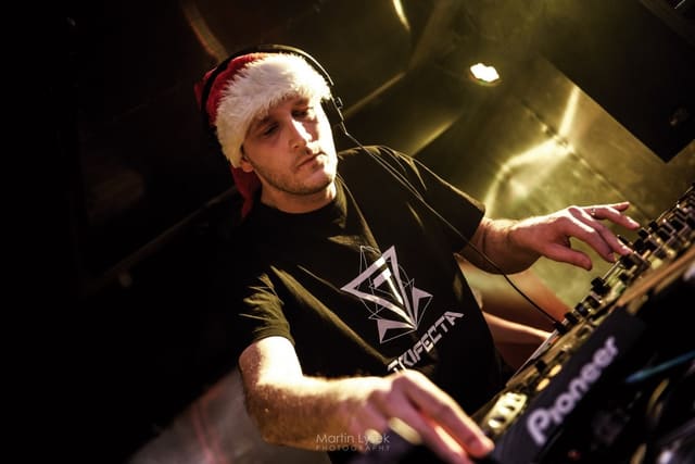 Fotografie z akce: Resonance 2 w/ Nemesys & Rob Nash