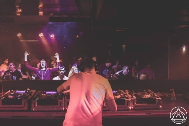 Fotografie z akce: BASS INVASION - ZOMBIE EDITION