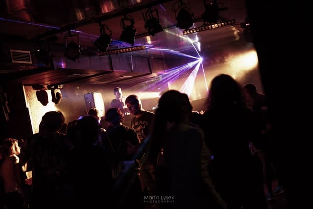 Fotografie z akce: NO!SE w/ FORBIDDEN SOCIETY
