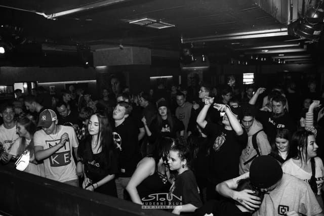 Fotografie z akce: No!se w/ Hrr.nec & Mc Vaant