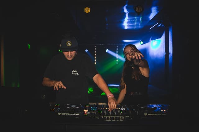 Fotografie z akce: Last Invasion 360 w/ Dj Pixie