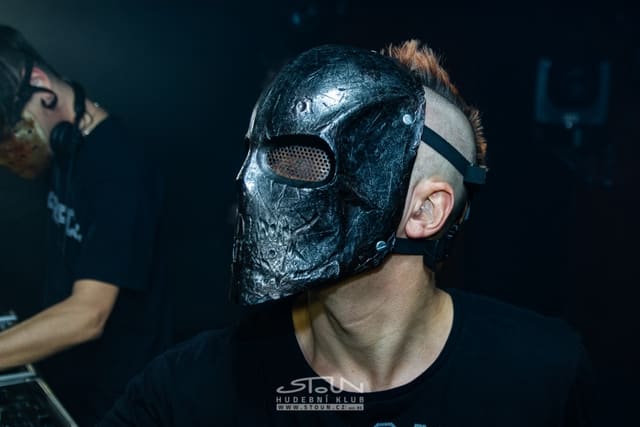 Fotografie z akce: No!se w/ Hallucinator (IT)
