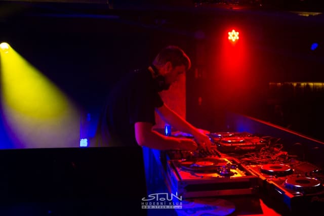 Fotografie z akce: No!se w/ Hrr.nec & Mc Vaant