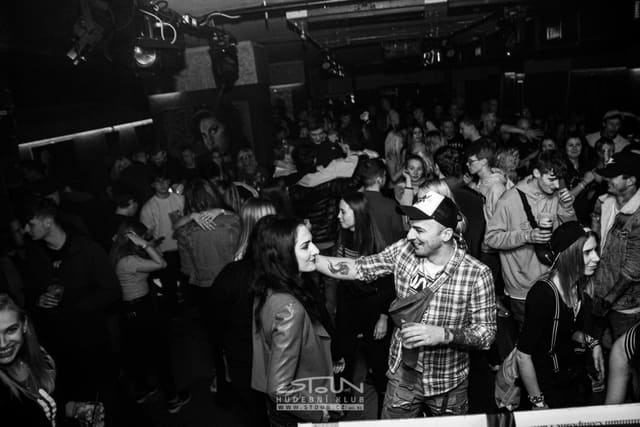 Fotografie z akce: Beats for Love X-Mas w/ Lucca & Chris Sadler