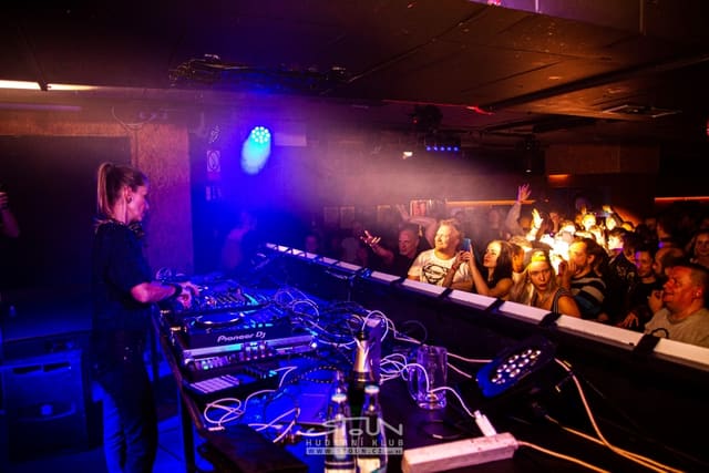 Fotografie z akce: Beats for Love X-Mas w/ Lucca & Chris Sadler
