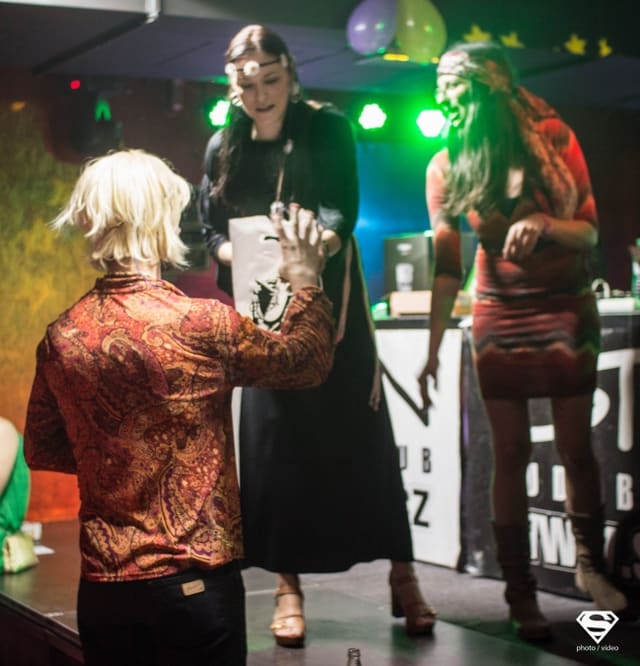 Fotografie z akce: NAROZENINOVÝ PLES - 21 LET - HIPPIE STYL