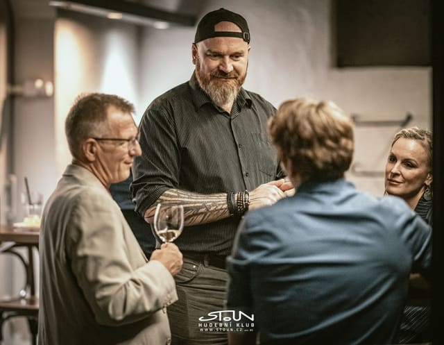 Fotografie z akce: Narozeninový ples STOUNu - 31 let
