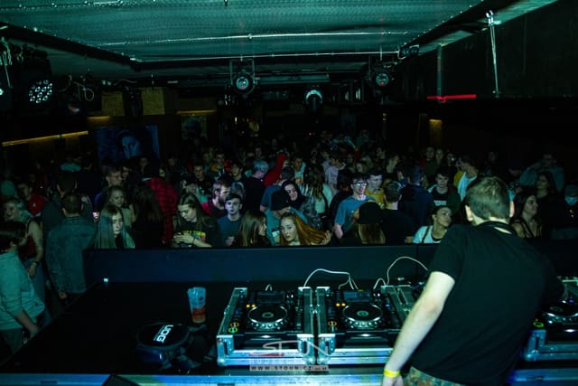 Fotografie z akce: Bass Invasion - carnival edition
