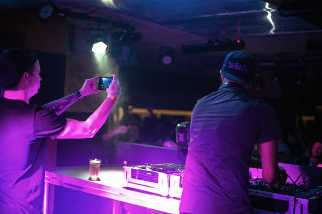 Fotografie z akce: No!se w/ Tantrum Desire (UK)