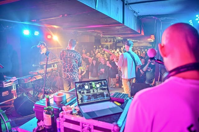 Fotografie z akce: Prago Union & live band