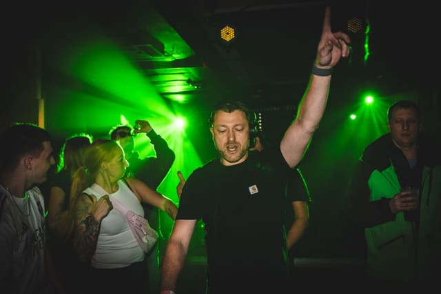 Fotografie z akce: Last Invasion 360 w/ Dj Pixie