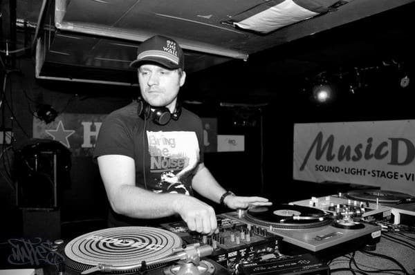 Fotografie z akce: KICK THE HITS