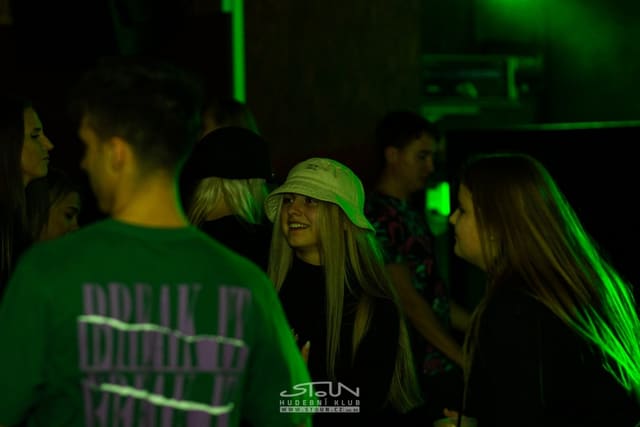 Fotografie z akce: No!se w/ Hrr.nec & Mc Vaant